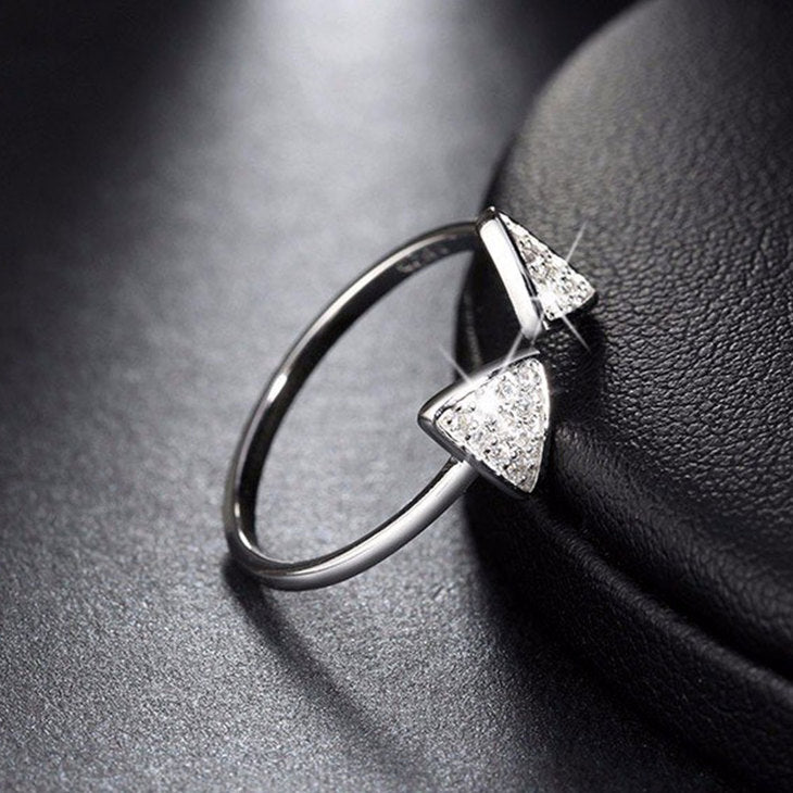 Open Triangle Ring