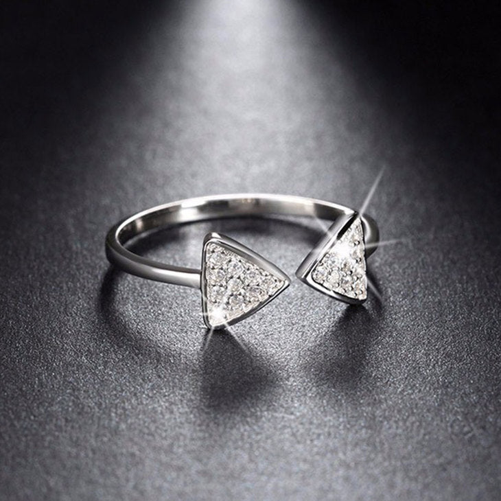 Open Triangle Ring