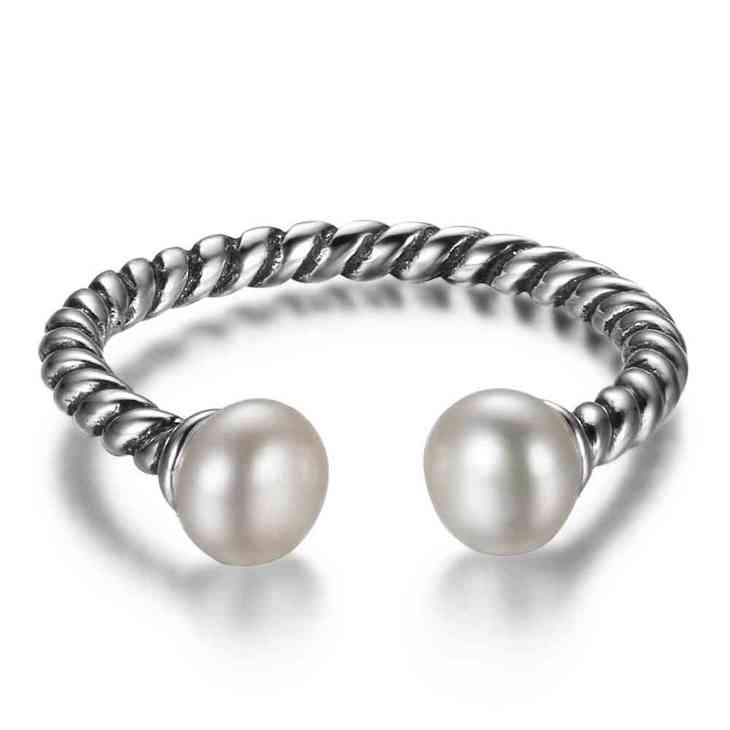 Silver Pearl Ring